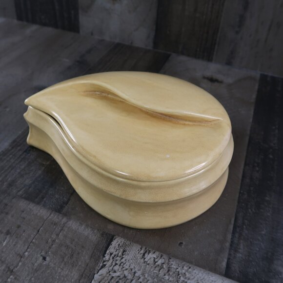 Vintage Ceramic Tear Drop Box with Lid Trinket Box Urn Jewelry Beige - Picture 9 of 10